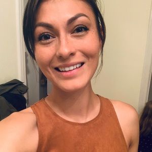 Meet your Posher, Deborah